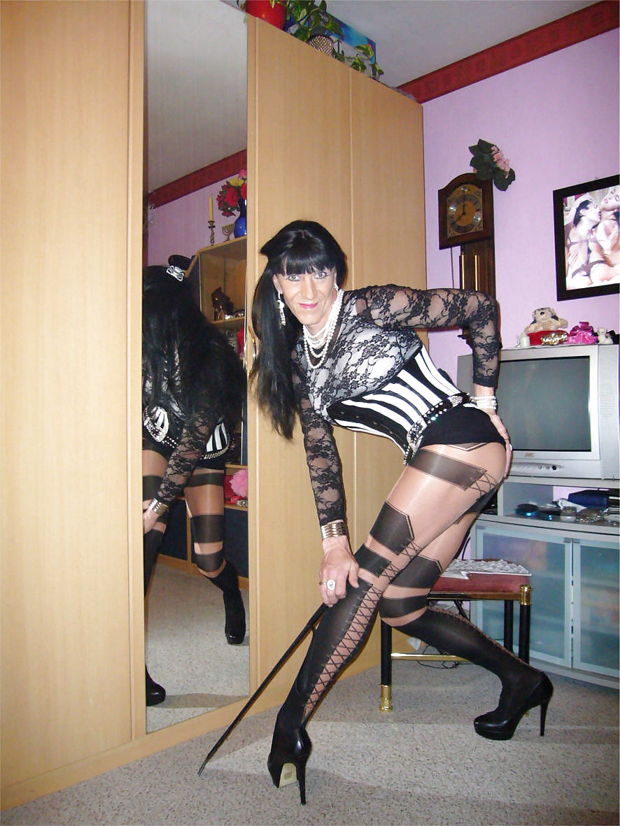 Dama chanthal
 #17667359