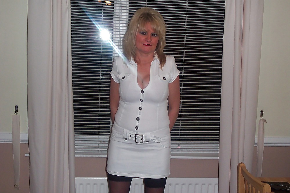 UK Amateur Slut Milf Samantha White Dress #8731387