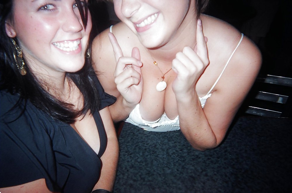 IMMER AUF DIE TITTEN SCHAUEN !!! #9546365