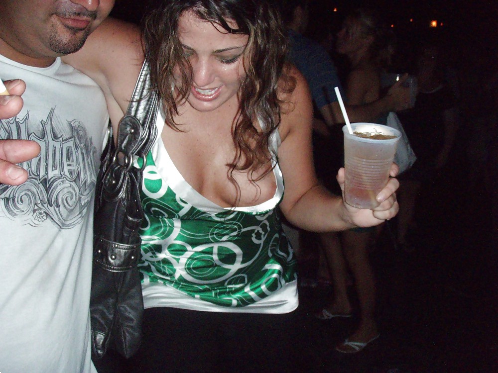 IMMER AUF DIE TITTEN SCHAUEN !!! #9546617