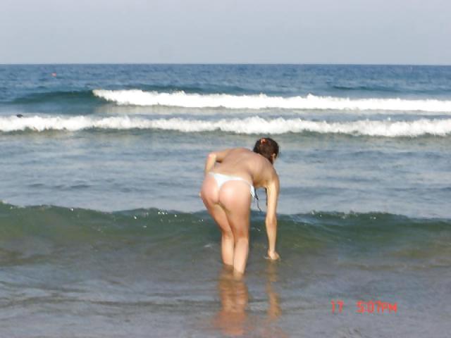 ブルガリアの素人娘がビーチで
 #7731678