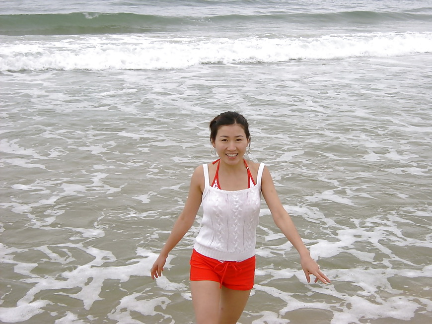 休日の韓国人女性の裸の写真
 #22495751