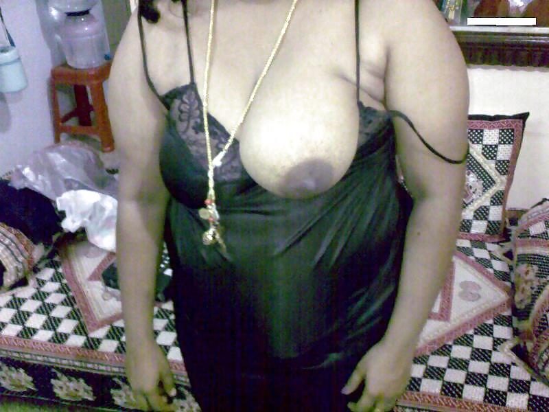 Indian aunty fucking &stripping #4262372