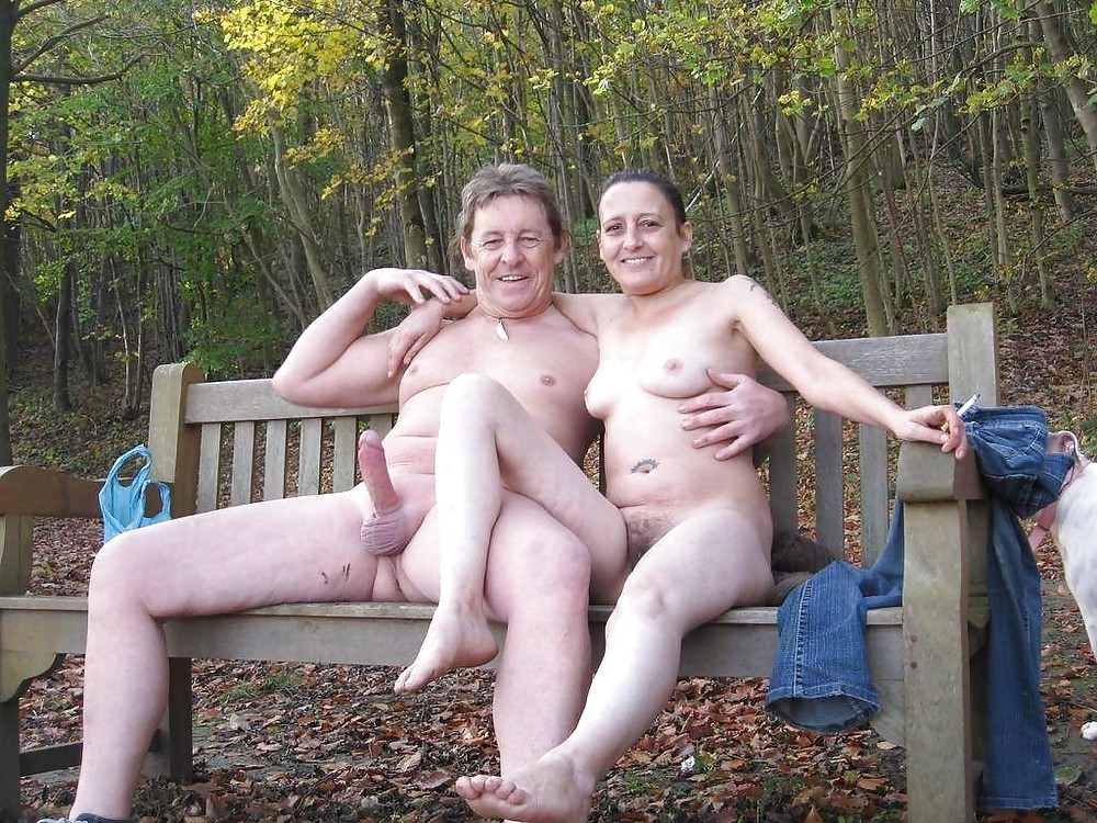 Random naturist couples + 2 #8749586