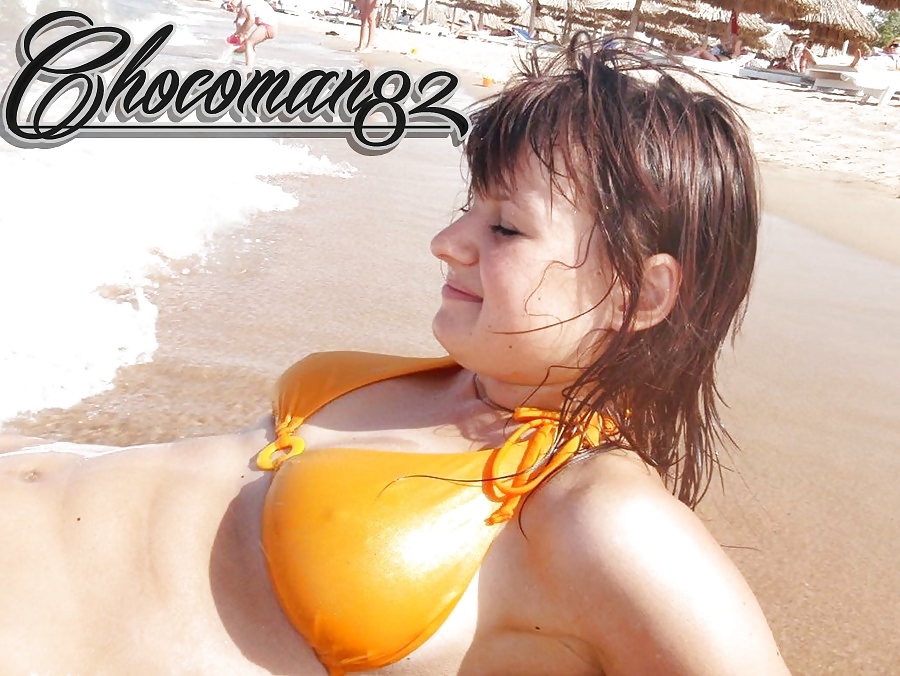 Voyeur chubby showing tits on beach #13578129