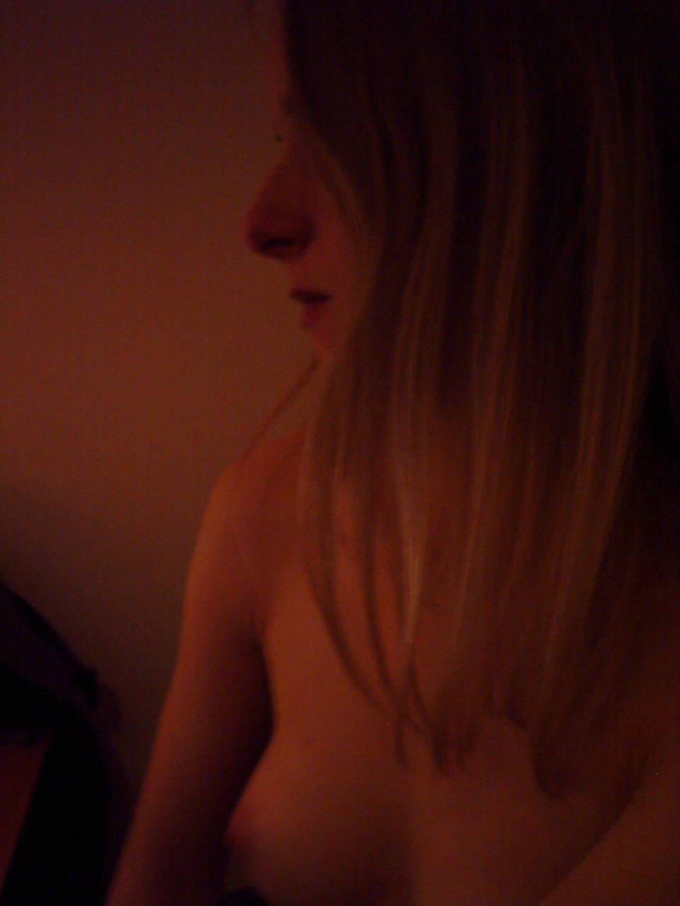 Mignon Blonde Sexy Fille Regarder Du Porno #8520678