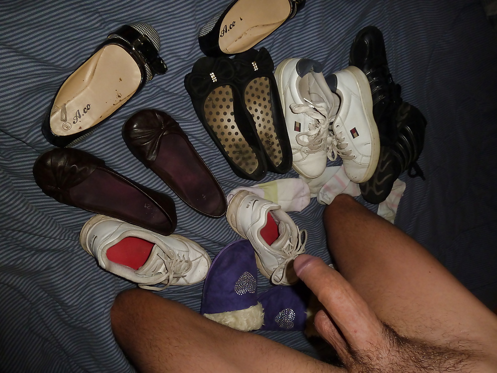 Zapatos y calcetines apestosos
 #13699101