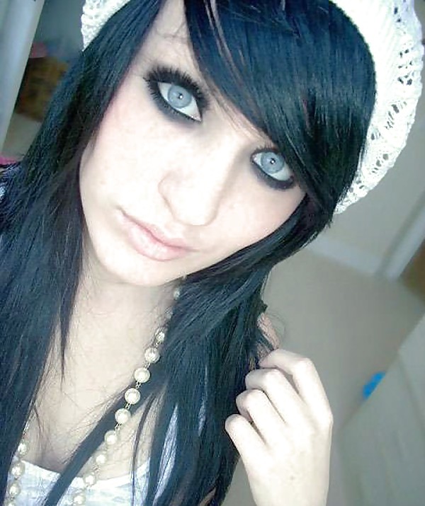 Moshe Loves Emo Girls With Beautiful Eyes #4069163