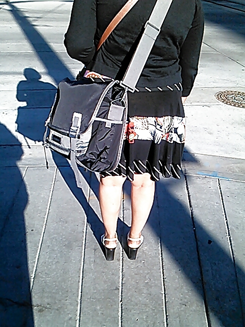 Voyeur - not a bad day, took a walk for lunch. #19463737