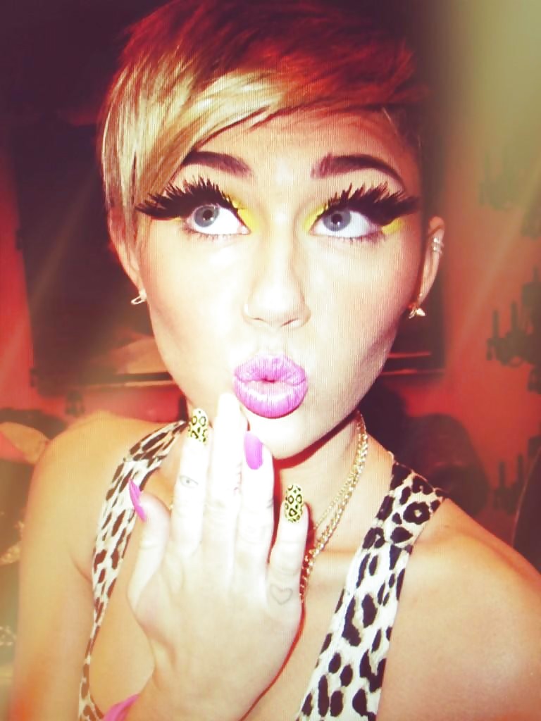 Miley cyrus 8
 #13573442