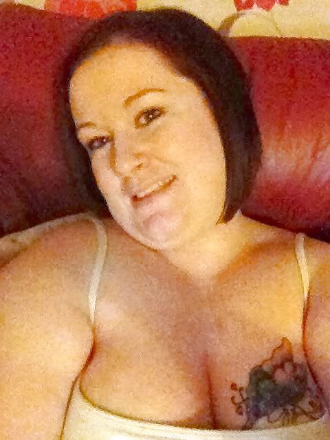 Some internet nymphos im chatting up, would you fuck them? #21768147