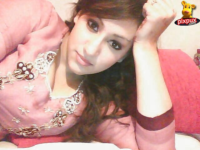 Putas Paki
 #18652518