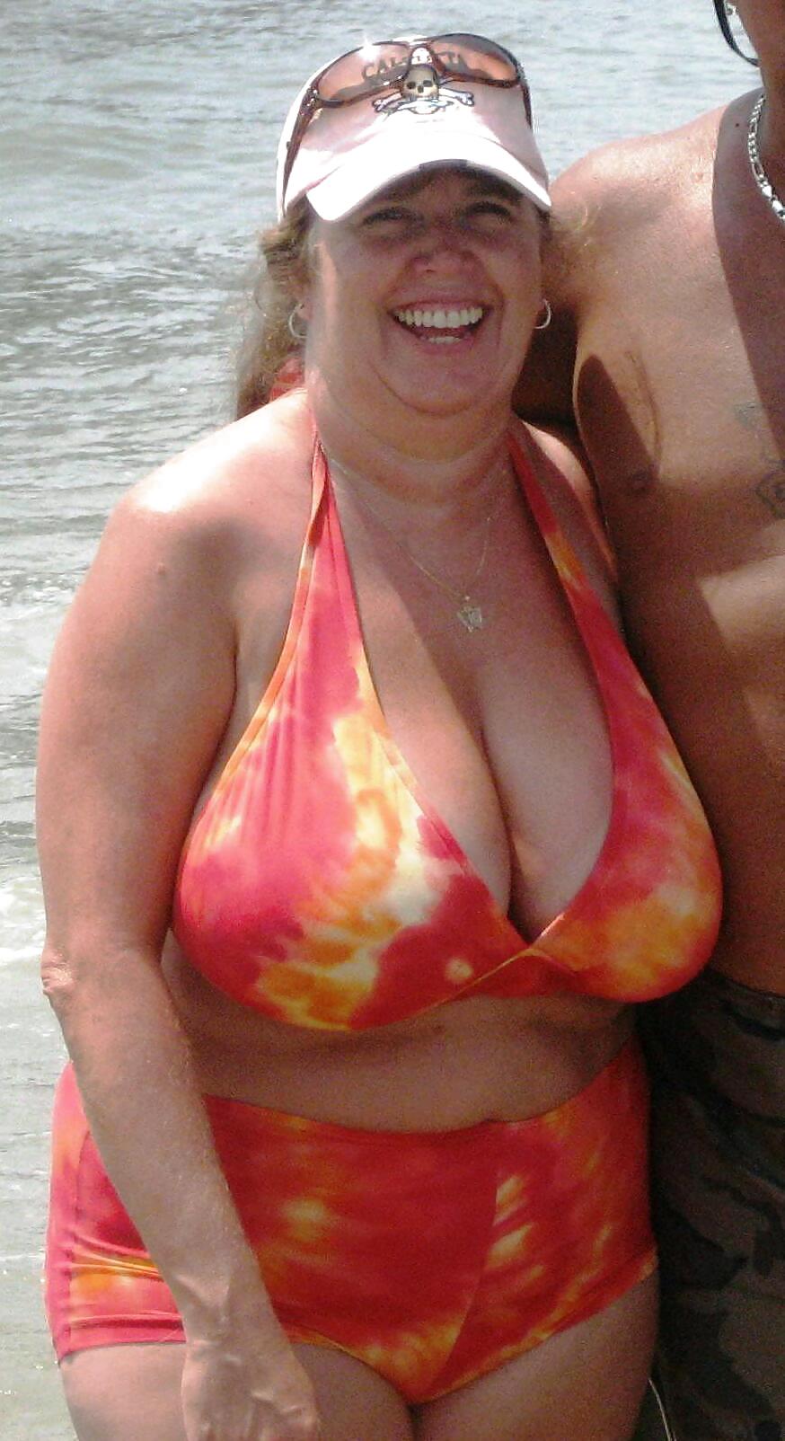 Trajes de baño bikini sujetador bbw madura vestida joven grande enorme
 #4006082
