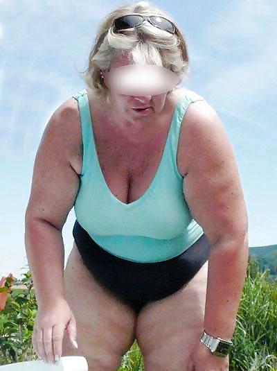 Trajes de baño bikini sujetador bbw madura vestida joven grande enorme
 #4006100