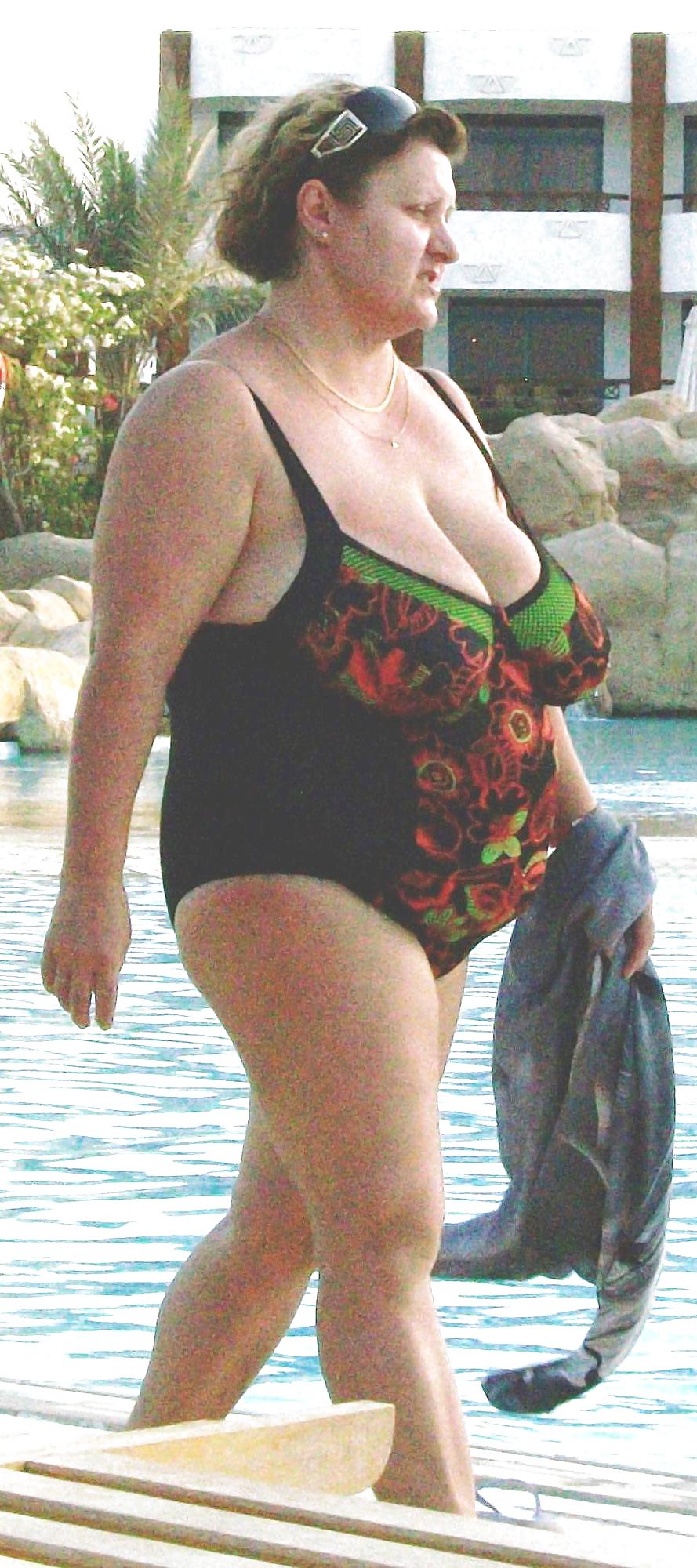 Trajes de baño bikini sujetador bbw madura vestida joven grande enorme
 #4006196