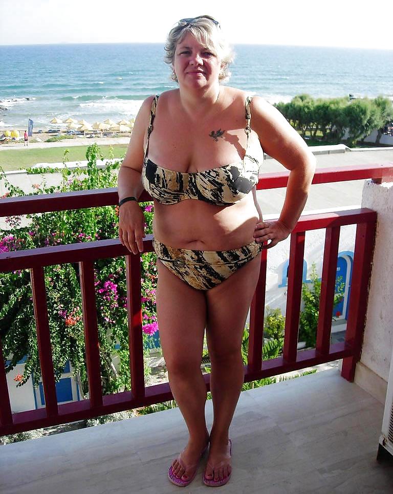 Trajes de baño bikini sujetador bbw madura vestida joven grande enorme
 #4006273