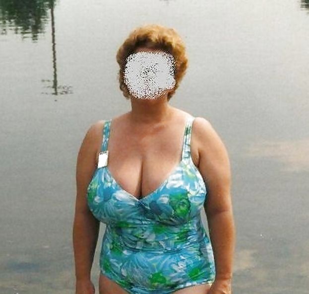 Trajes de baño bikini sujetador bbw madura vestida joven grande enorme
 #4006895