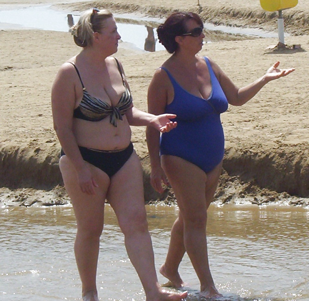 Trajes de baño bikini sujetador bbw madura vestida joven grande enorme
 #4007218