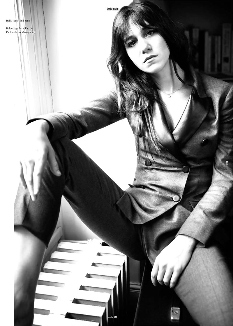 Charlotte gainsbourg
 #22396369