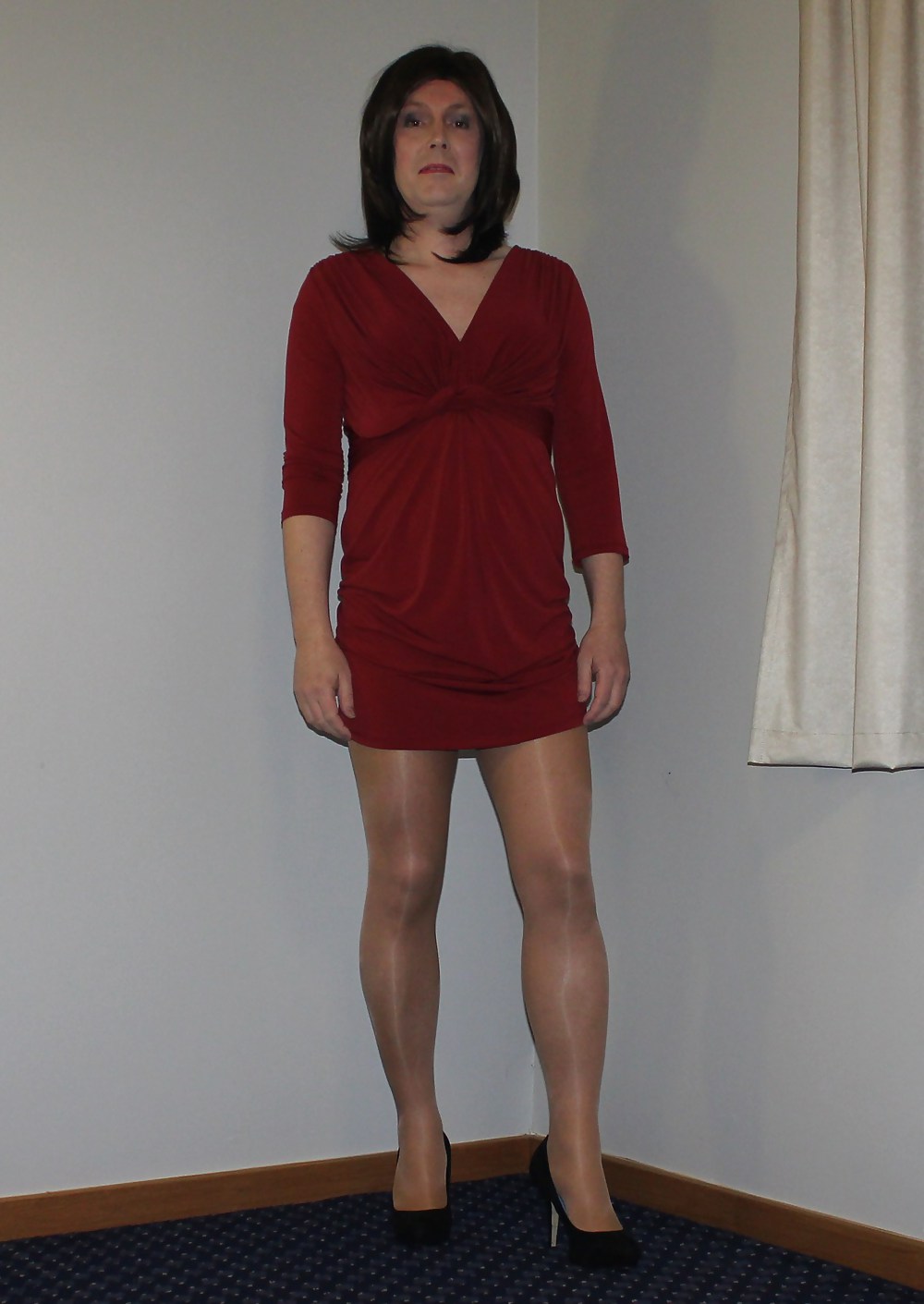 Crimson Dress and lustrous pantyhose
