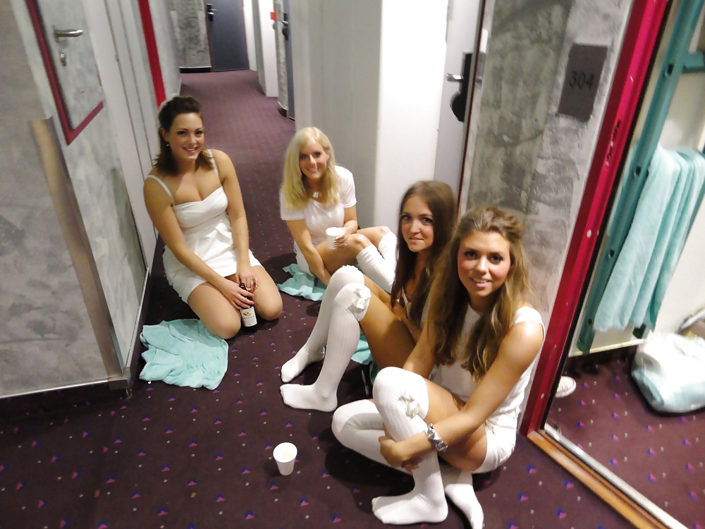 Few random blog chicks #15416007