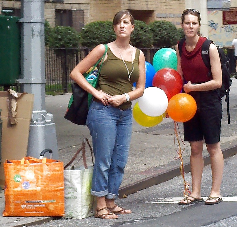 Chicas de Nueva York en la calle east side union square
 #6095588