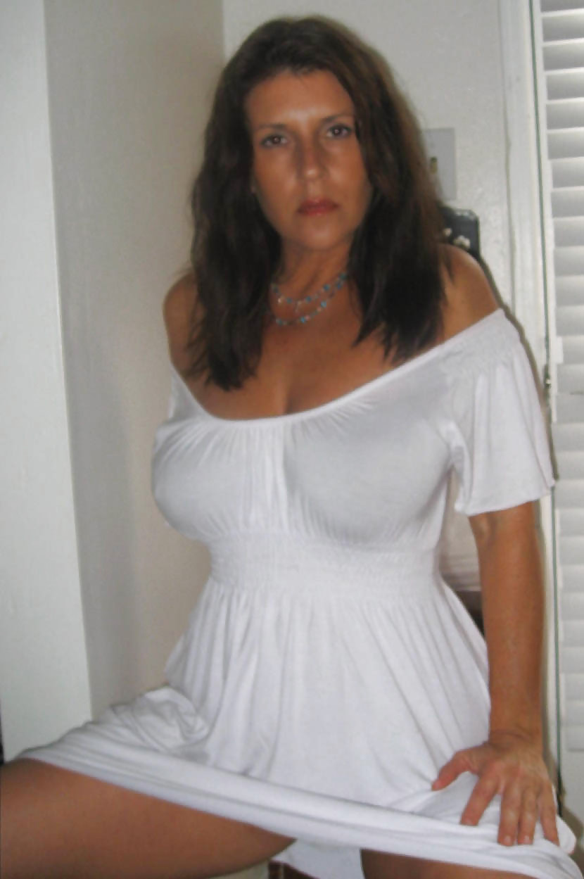 What would you do to this MILF? #13250144