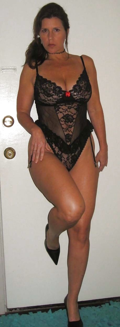 What would you do to this MILF? #13250155