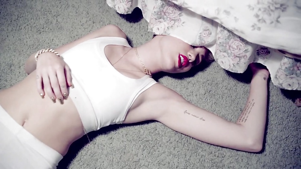 Miley CyrusのWe Can't Stopミュージックビデオのスクリーンショット
 #19172777