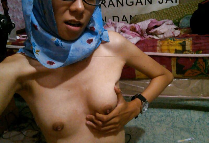 Ragazze hijab nude dalla malesia e indonesia
 #22539461