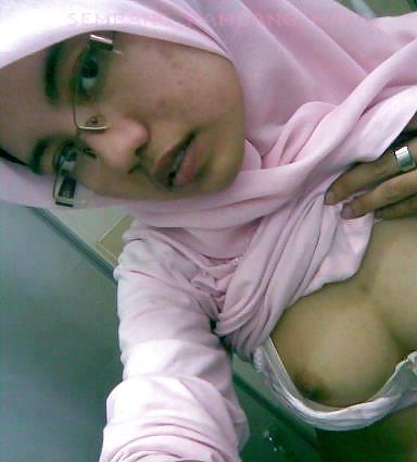 Nues Filles Hijab De Malaisie Et Indonésie #22539521