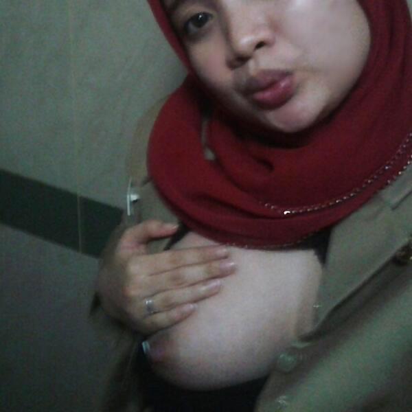 Nues Filles Hijab De Malaisie Et Indonésie #22539649