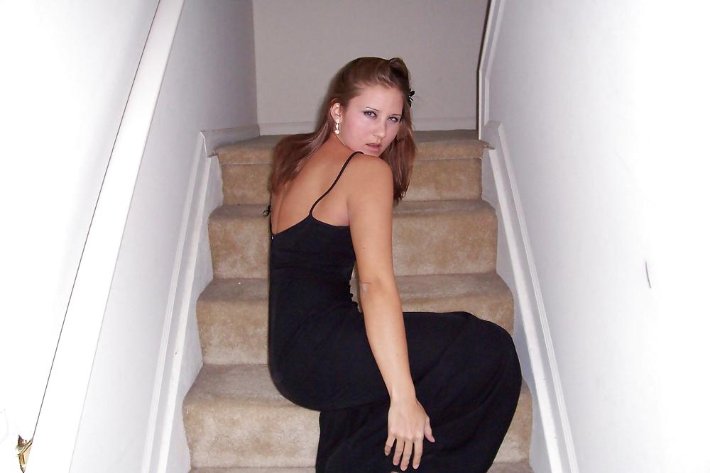 KIMBERLEY POSING I #6939999
