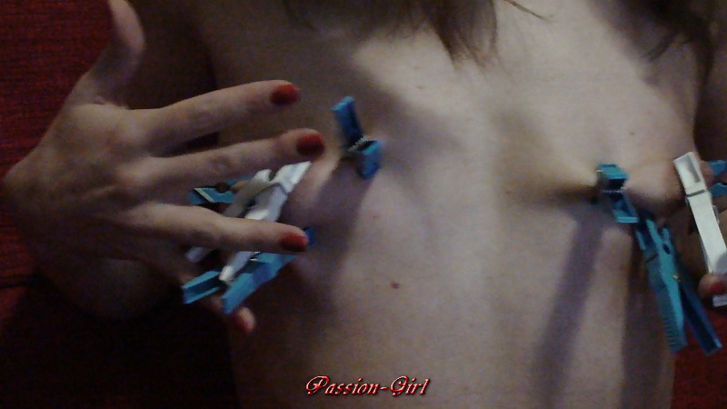 Clothespins on my boobs - Passion-Girl - German Amateur #4361442