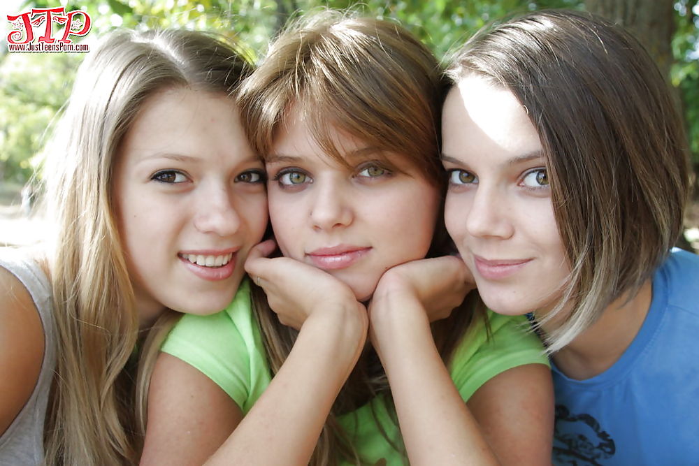 3 girls nacked in the Park- sweet #647657