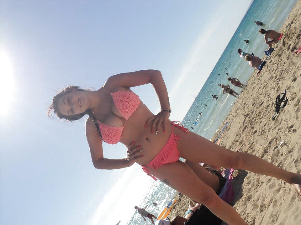 Hot Irish chick on holiday....please comment #19210079