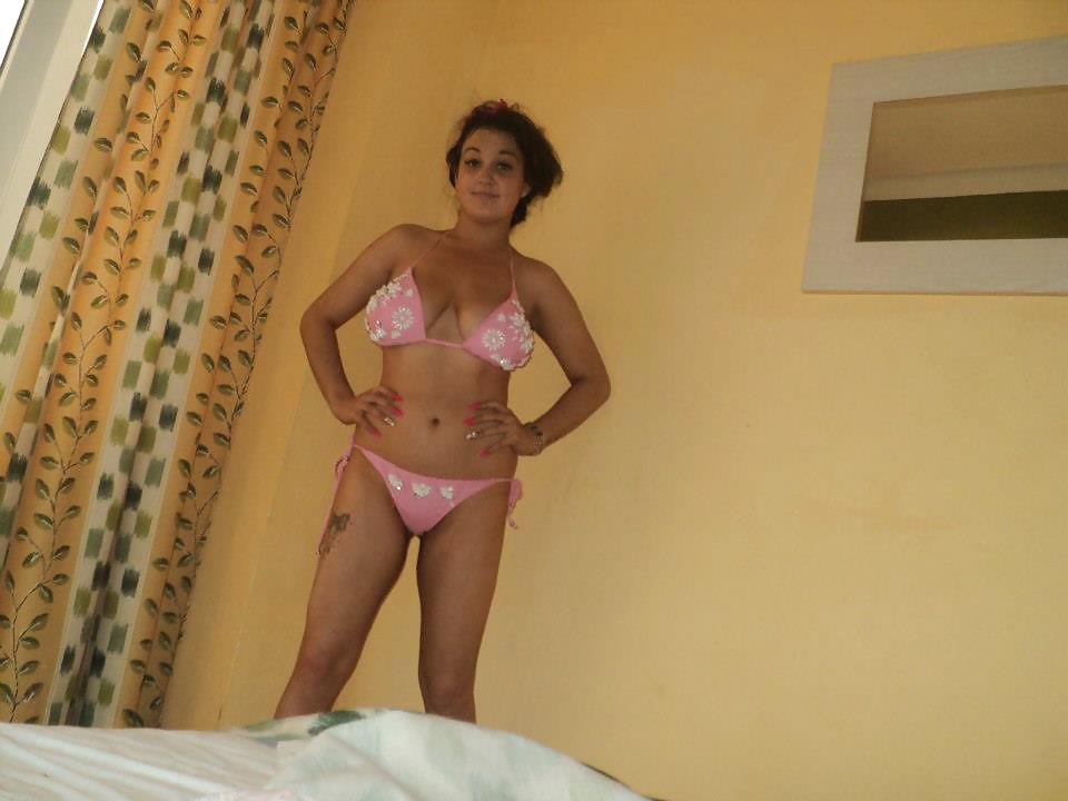 Hot Irish chick on holiday....please comment #19210126