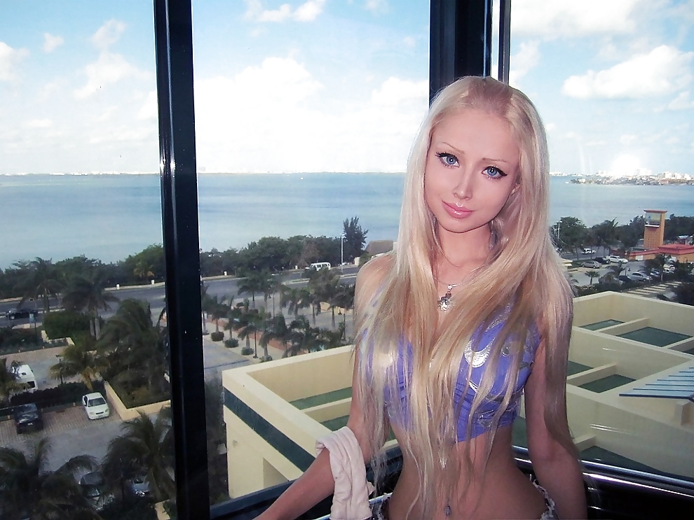 Valeria Lukyanova Barbie-Puppe #14057740