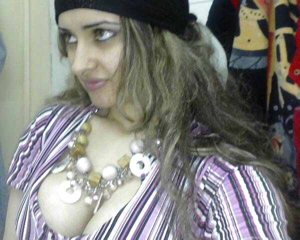 Ines pute tunisienne #22640999