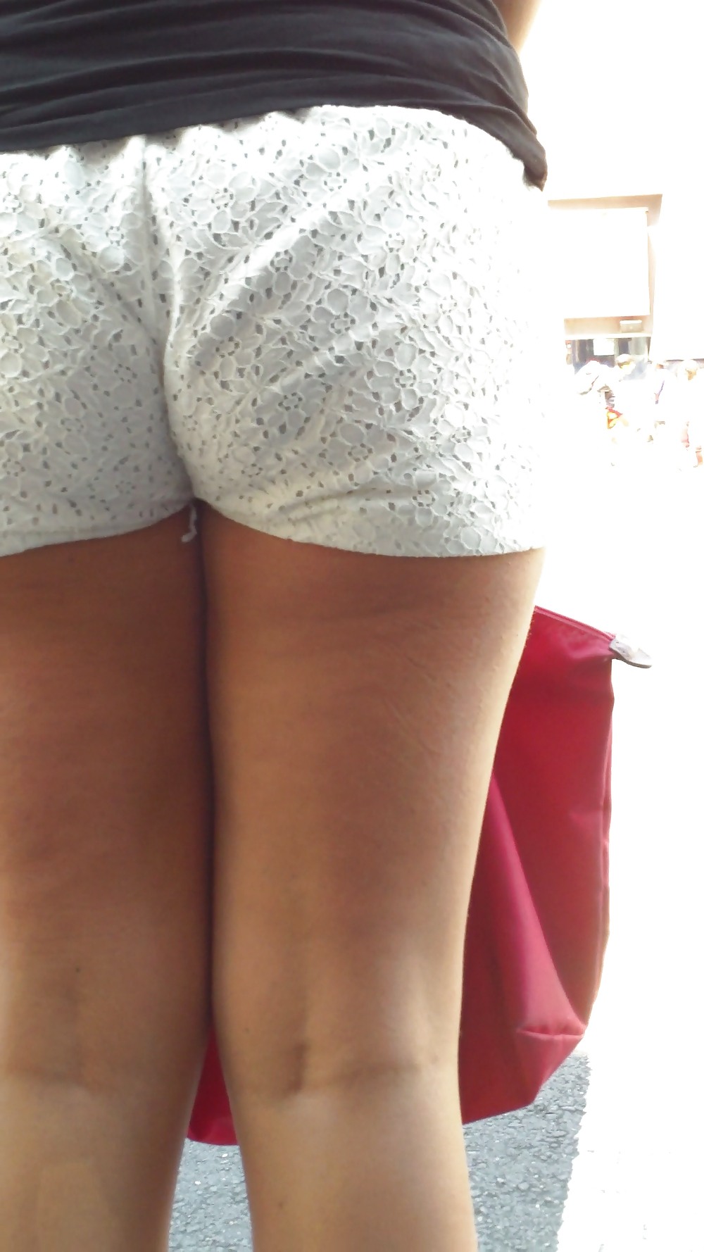 Some nice public butt cracks & ass cheeks in shorts  #21359520