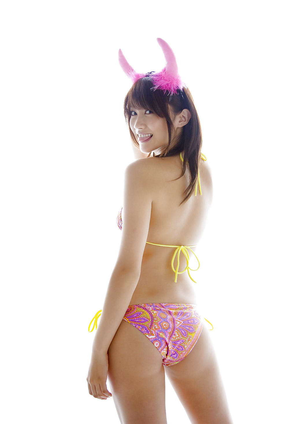 Jap Bikini Babes-Mikie Hara