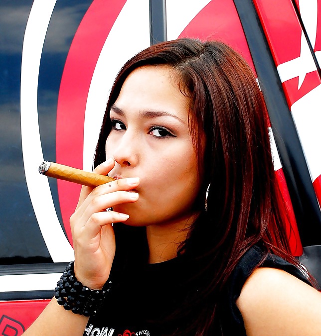 Cigar ladies #9455047