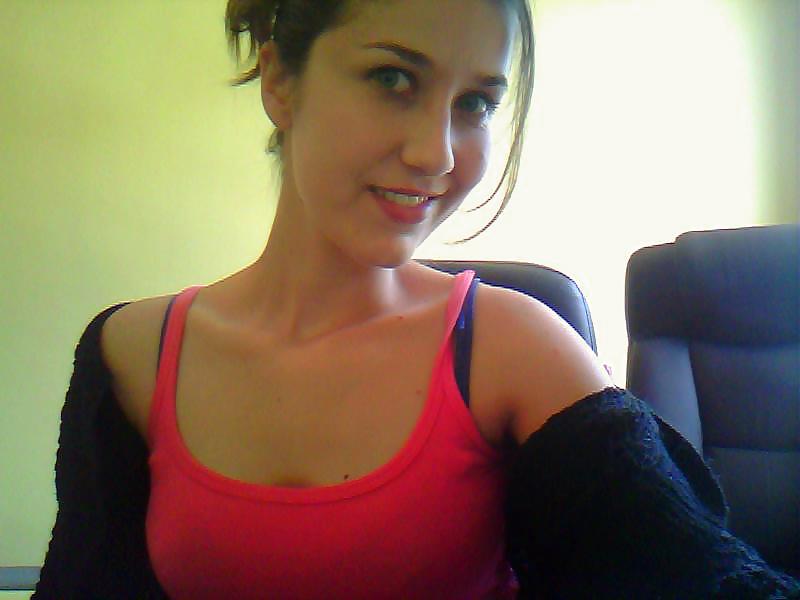 Una webcamgirl francese birichina
 #4685873