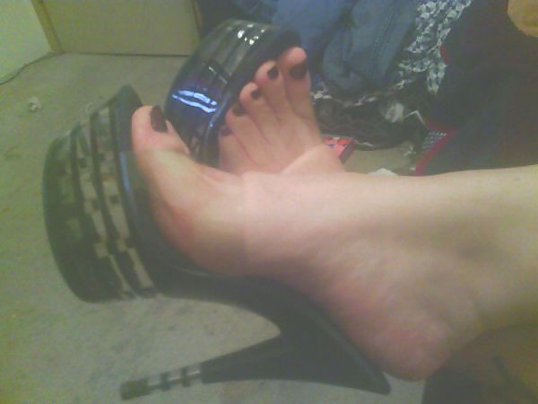 High heels female #22586371