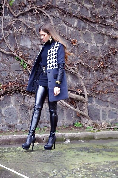 Leggings Et Des Bottes Brillantes #18191495