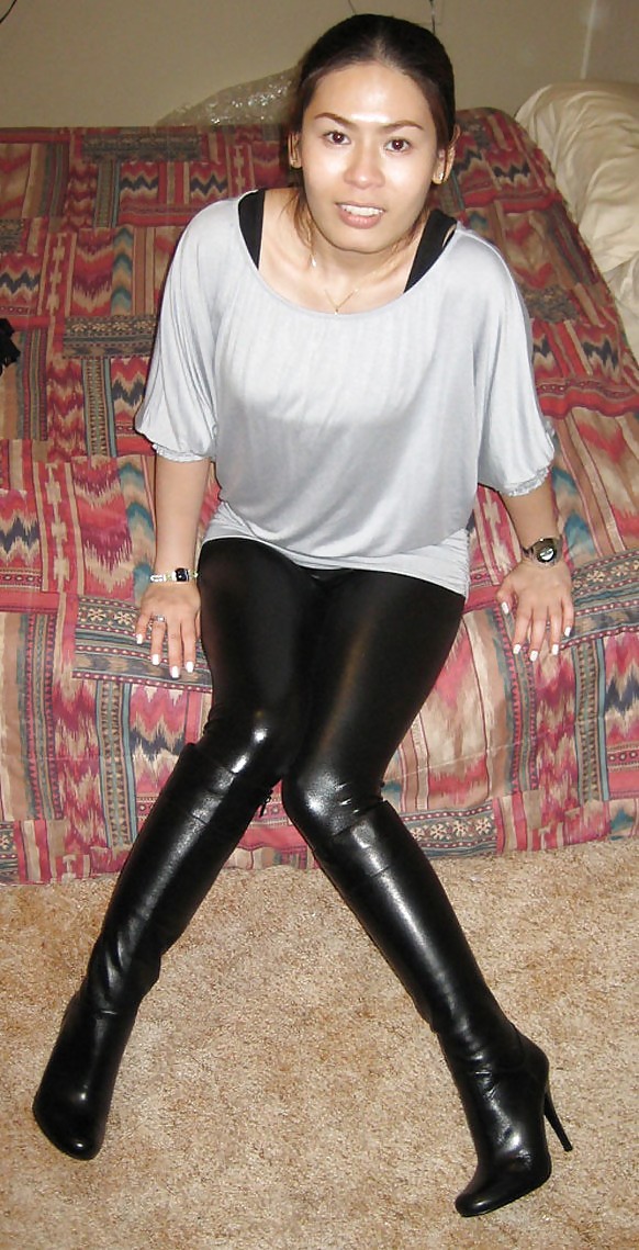 Shiny Leggings And Boots #18192388