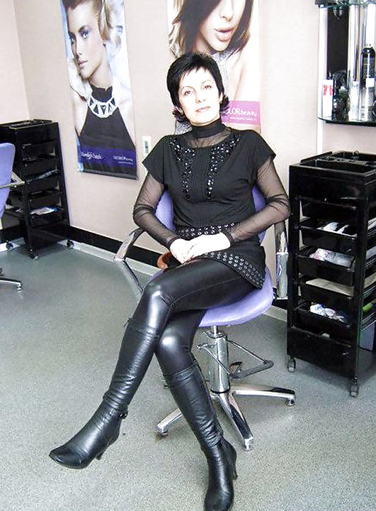 Shiny Leggings And Boots #18192490