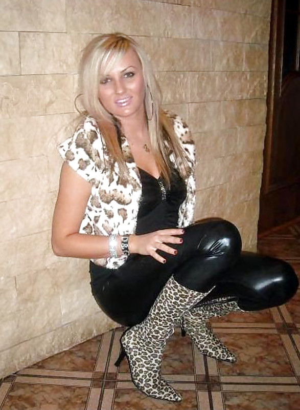 Shiny Leggings And Boots #18192527