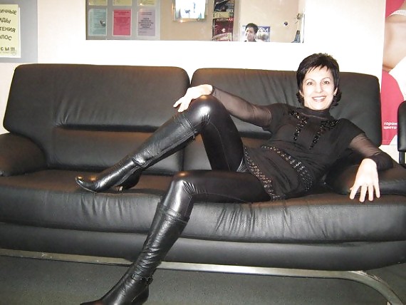 Shiny Leggings And Boots #18192573
