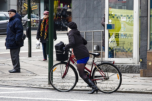 Weibliche Sexy Beine Nylon Fahrrad #18018201